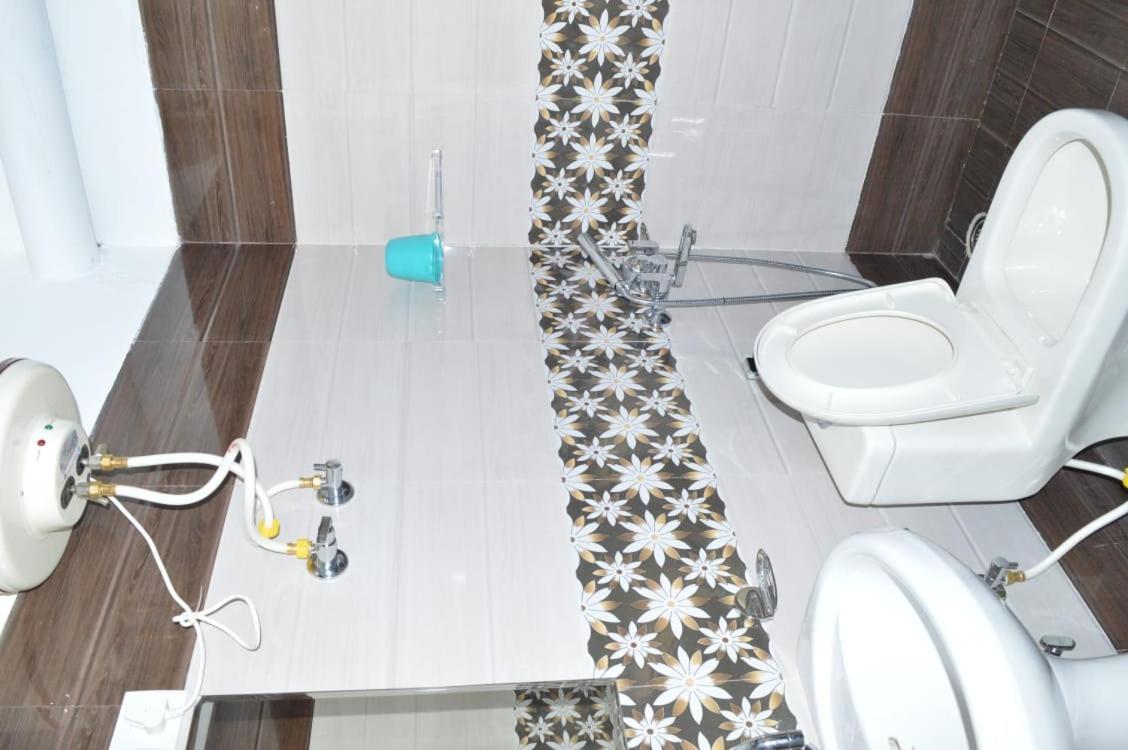 צ'ראפונג'י Breiancy Holiday Inn מראה חיצוני תמונה